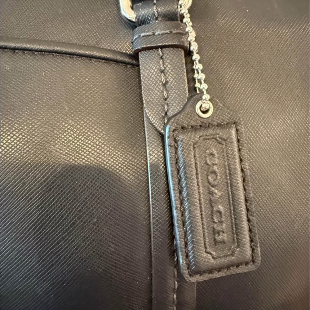 Coach Peyton Black Leather Tote Purse Shoulder Pocket purse - Picture 3 of 6